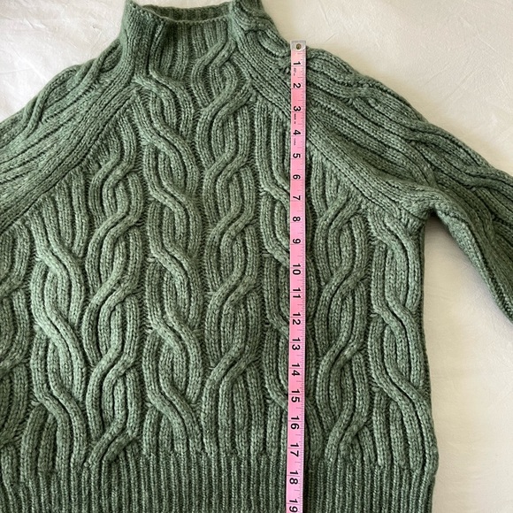 Vince Sweater in Jade Green - Picture 6 of 11